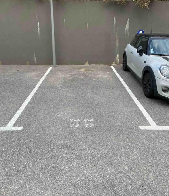 Parking Gratuit Grande Terrasse Proche Centre Ville Ajaccio  Exteriör bild